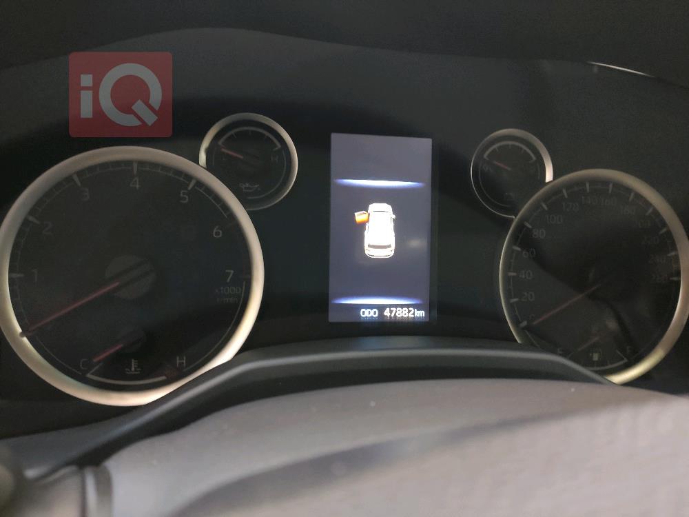 تۆیۆتا لاند کروزەر